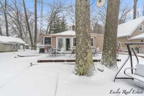 844 W Locust St, White Cloud, MI 49349 photo 21