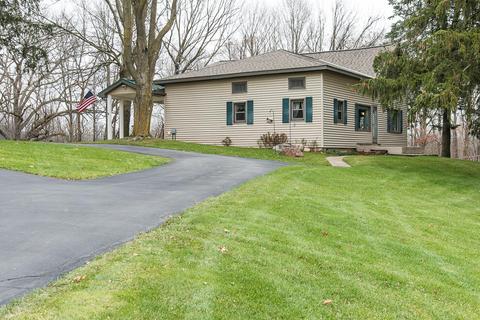 1007 110th Ave, Plainwell, MI 49080 photo 1