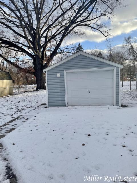 119 Austin Ave, Jackson, MI 49202 photo 18