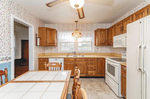 112 W Golf Ave, Jackson, MI 49203 photo 9