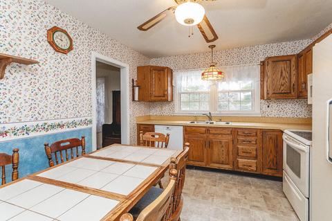 112 W Golf Ave, Jackson, MI 49203 photo 8
