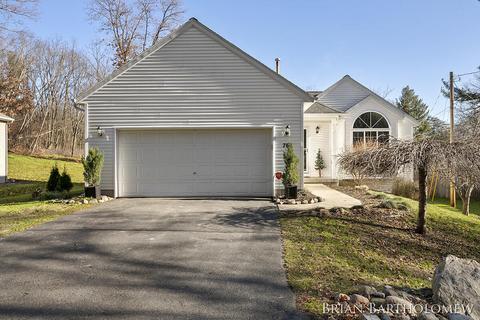 765 Shepard Blvd SE, Lowell, MI 49331 photo 1