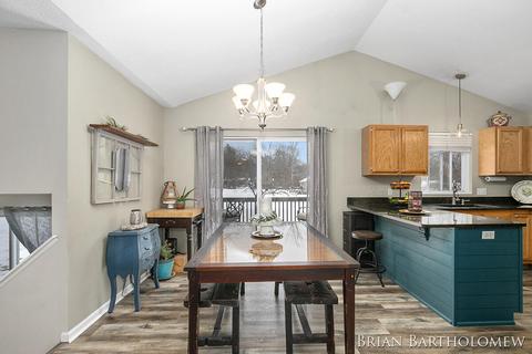 765 Shepard Blvd SE, Lowell, MI 49331 photo 11