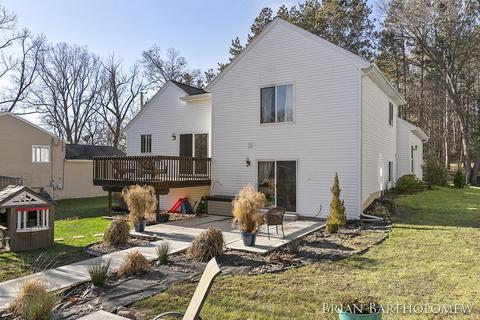 765 Shepard Blvd SE, Lowell, MI 49331 photo 2