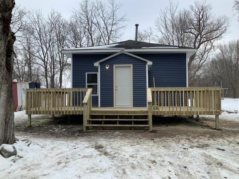 37 Jefferson St, Newaygo, MI 49337 photo 3