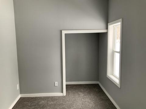 37 Jefferson St, Newaygo, MI 49337 photo 4
