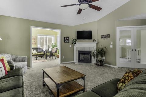 3694 Creekside Dr, Dorr, MI 49323 photo 9