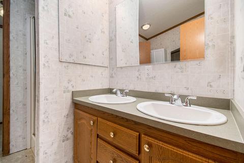 23 Oak Grove Rd, Springfield, MI 49037 photo 14