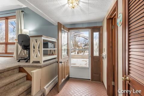 335 E Congress St, Belding, MI 48809 photo 5