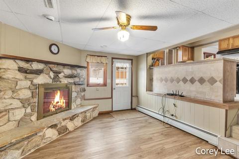 335 E Congress St, Belding, MI 48809 photo 13