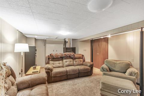 335 E Congress St, Belding, MI 48809 photo 27