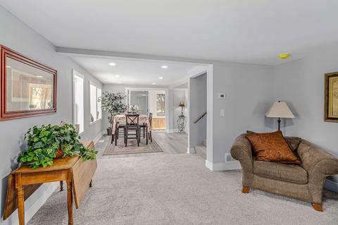 1227 Wayne St, Jackson, MI 49202 photo 9
