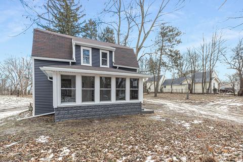 1227 Wayne St, Jackson, MI 49202 photo 2