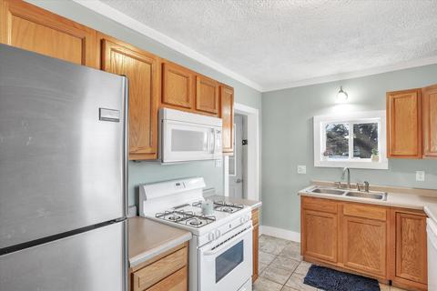 272 E Lyons St, Schoolcraft, MI 49087 photo 12