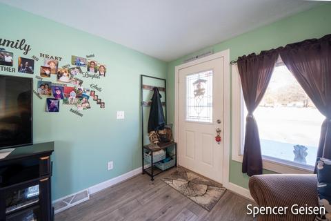 817 Fair St, Belding, MI 48809 photo 2