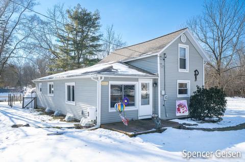 817 Fair St, Belding, MI 48809 photo 1