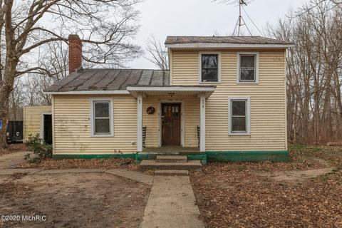 425 Riverside Dr, Constantine, MI 49042 photo 2
