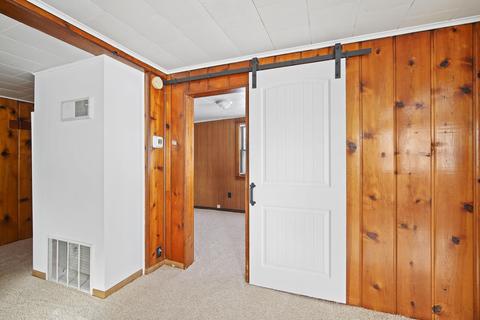 704 Longfellow Ave, Jackson, MI 49202 photo 11