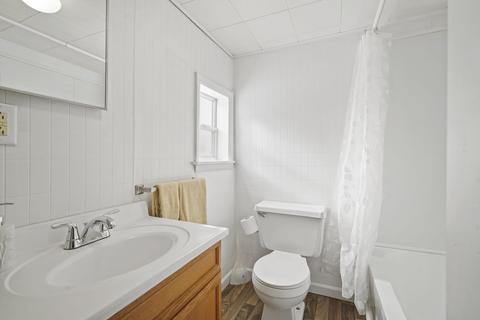 704 Longfellow Ave, Jackson, MI 49202 photo 14