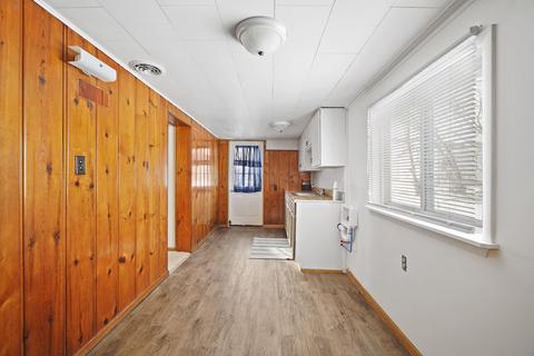 704 Longfellow Ave, Jackson, MI 49202 photo 10