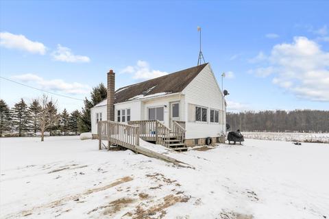 5626 E Boyer Rd, Fenwick, MI 48834 photo 4