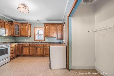 331 S Eagle St, Marshall, MI 49068 photo 9