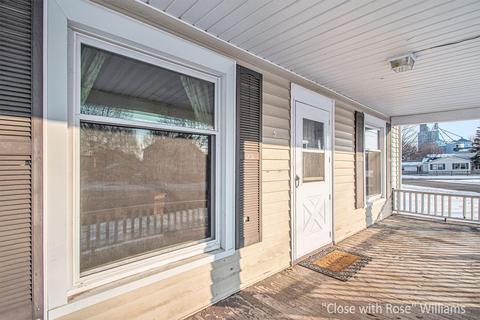 331 S Eagle St, Marshall, MI 49068 photo 2