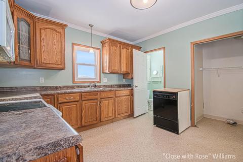331 S Eagle St, Marshall, MI 49068 photo 10