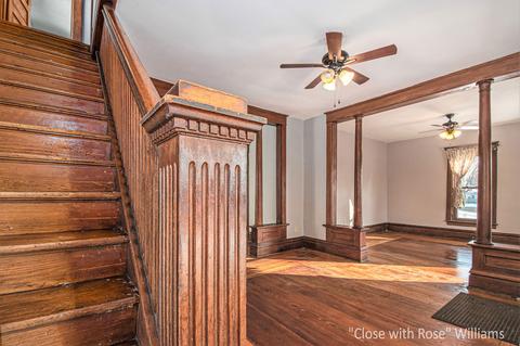 331 S Eagle St, Marshall, MI 49068 photo 4