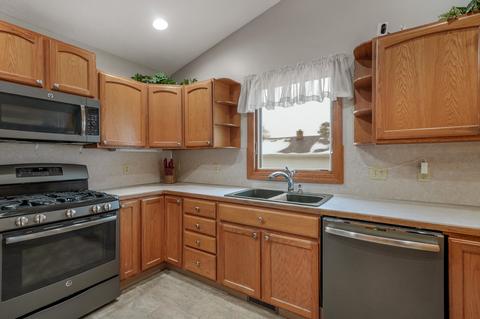 4340 17th St, Dorr, MI 49323 photo 10