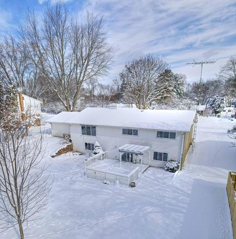 2470 Smiley Way, Jackson, MI 49203 photo 3