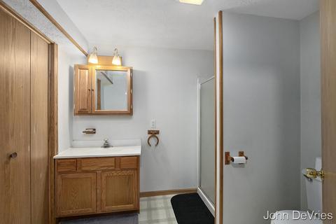 6912 Eric Ave, Jenison, MI 49428 photo 17