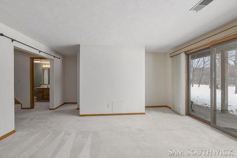 928 Park St, Belding, MI 48809 photo 13