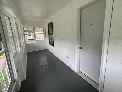 336 Adams St, Jackson, MI 49202 photo 2