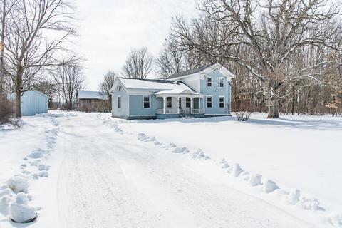 738 105th Ave, Plainwell, MI 49080 photo 2