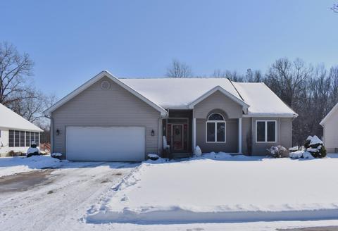 933 Sunburst Dr, Jackson, MI 49203 photo 1