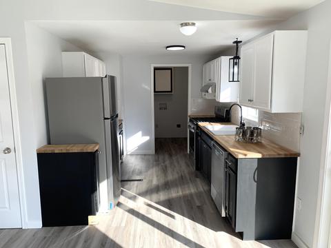 612 Clinton St, Marshall, MI 49068 photo 3