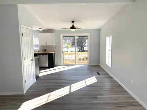 612 Clinton St, Marshall, MI 49068 photo 2