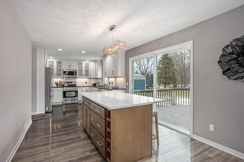9300 Bell Lake Dr NE, Ada, MI 49301 photo 7