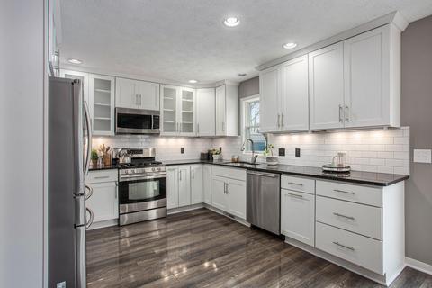 9300 Bell Lake Dr NE, Ada, MI 49301 photo 8