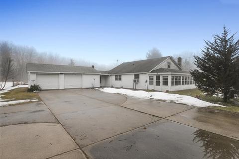 288 Eckert Rd, Freeport, MI 49325 photo 3