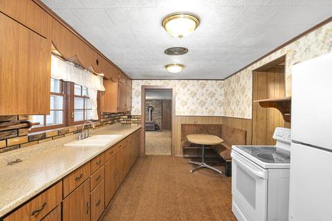 288 Eckert Rd, Freeport, MI 49325 photo 9