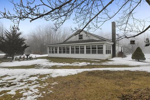 288 Eckert Rd, Freeport, MI 49325 photo 2