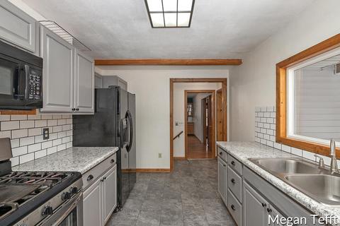 730 W 120th St, Grant, MI 49327 photo 12