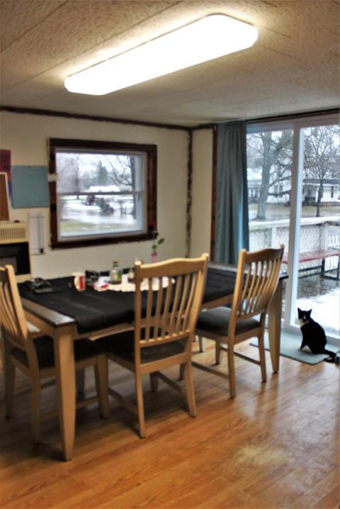 4426 Division St, Mcbride, MI 48852 photo 5