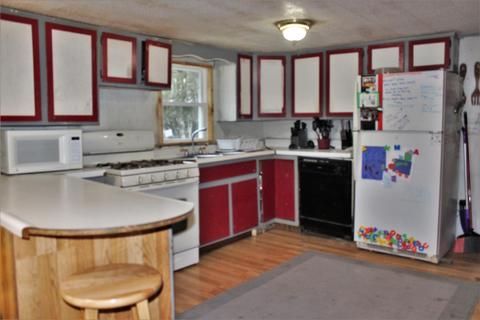 4426 Division St, Mcbride, MI 48852 photo 6