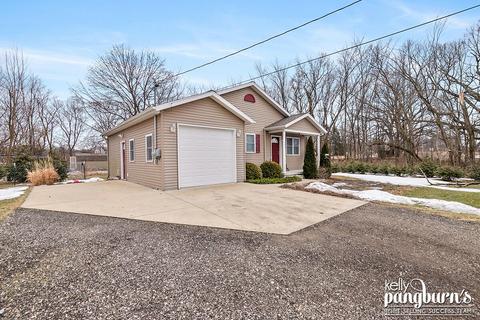 198 S Elder Ave, Grant, MI 49327 photo 3
