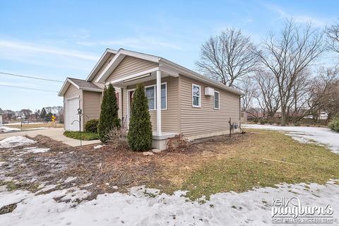 198 S Elder Ave, Grant, MI 49327 photo 2