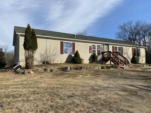 10231 Waldron Rd, Jerome, MI 49249 photo 2
