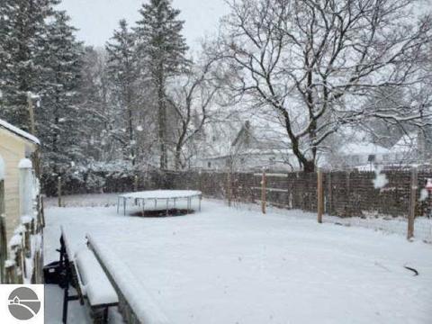 408 Wright Street St, Cadillac, MI 49601 photo 2